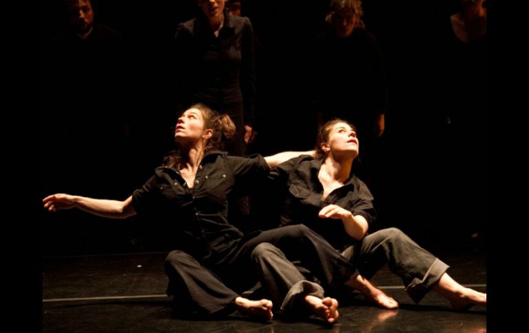 Imagen del taller sobre composición y reflexión en el proceso creativo ofrecido por las hermanas Élodie y Séverine Lombardo. ESPECIAL / encuentroeince.blogspot.mx