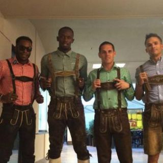 Usain Bolt se une a los festejos del Oktoberfest de Munich