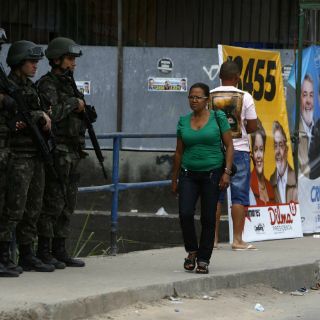 Reportan incidentes leves a media jornada de elecciones en Brasil