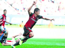 Con honores. El defensa Enrique Pérez marcó el tanto del Atlas y colaboró en la defensa que anuló al Rebaño. EFE / E. Ruiz