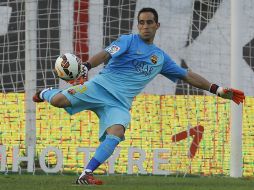 Claudio dejó de lado el drama por la competencia en el arco con su compañero Ter Stegen. AP / A. Kudacki