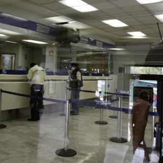 Consignan a empleado bancario por dar información de clientes en el DF