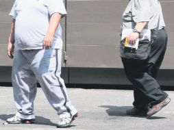 El estudio señala que quienes sí hacen ejercicio lo realizan principalmente por motivos de salud o sólo por diversión. EFE / ARCHIVO