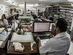 La investigación destaca que los ingenieros y los técnicos son los más propensos a considerar una oferta de trabajo en el extranjero. EL INFORMADOR / ARCHIVO