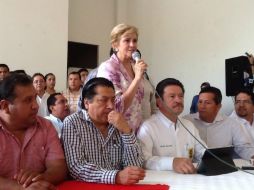 Carlos Navarrete Ruiz (d) propone una fiscalía ciudadana para ayudar en las investigaciones. TWITTER / @PRDmexico