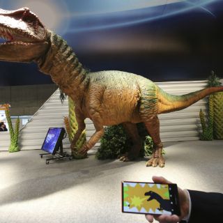 Robots muestran nuevas tecnologías en Japón