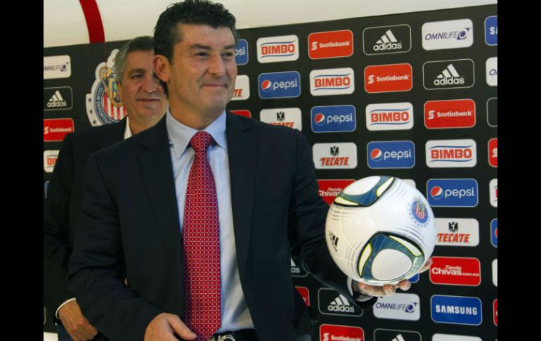 De la Torre pidió calma a los seguidores del cuadro rojiblanco, de quienes dijo necesita el respaldo. AFP / H. Guerrero