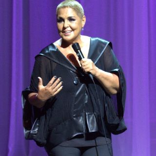 Lupita D' Alessio filma video de su sencillo 'Es un peligro'