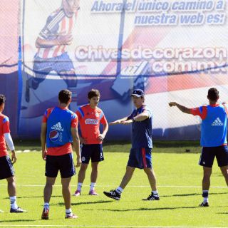 Primas económicas regresan a Chivas