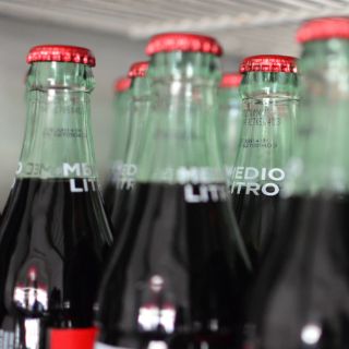 Refresqueras lamentan impuesto en México