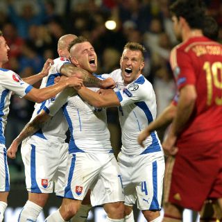 España sufre descalabro ante Eslovaquia