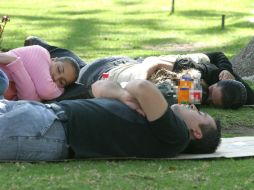 Recomiendan aplicar medidas sencillas en la vida diaria, como descansar y dormir bien. EL INFORMADOR / ARCHIVO