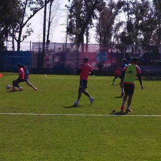 Carlos Salcido regresa a los entrenamientos