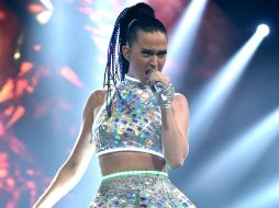 Fuentes de espectáculos afirman que Katy Perry protagonizará el Show de Medio Tiempo. AP / ARCHIVO