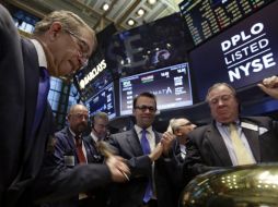 Analistas estiman que inversionistas parecen decididos a tomar un respiro el fin de samana, en medio de la incertidumbre existente. AP / ARCHIVO