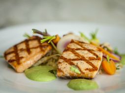 El salmón conocido por su alta concentración de omega-3 fortalece las conexiones neuronales y previene enfermedades. EL INFORMADOR / ARCHIVO