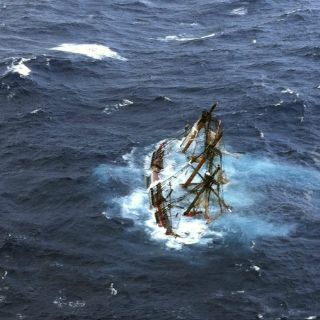 Nueve muertos y 34 desaparecidos al hundirse un barco en Guinea