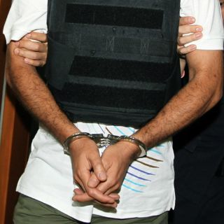 Policía norirlandesa descubre arsenal de disidentes del IRA