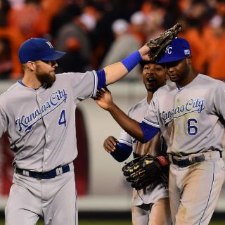 Kansas City toma ventaja de 2-0