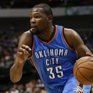Kevin Durant estará dos meses fuera de las duelas