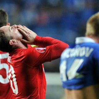 Rooney consolida el liderato de Inglaterra