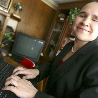 Entregan notificación traducida al sistema Braille