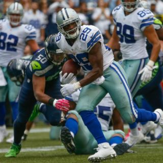 Dallas sorprende a Seattle