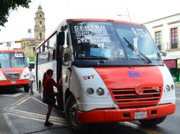 Los camioneros pidieron la presencia de 10 mil elementos policiacos a bordo de las unidades que prestan el servicio en la metrópoli. EL INFORMADOR / ARCHIVO