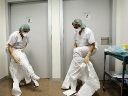 Con excepción de Teresa Romero, en España no se sabe de ninguna otra persona capaz de transmitir la enfermedad. EFE / J. C. Cárdenas