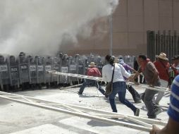 Los disidentes dieron este 13 de octubre como ultimátum para la presentación de normalistas desaparcidos. AP / A. González