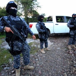 Eran dos los alemanes que viajaban en auto baleado, corrigen