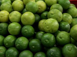 La presunta complicidad entre productor y cadena comercial les dejaba una ganancia de 100 por ciento. NTX / ARCHIVO