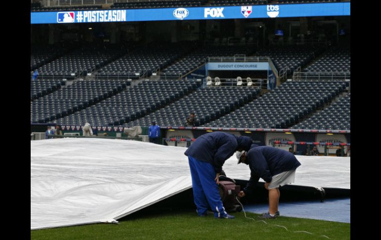 Kansas City aventaja 2-0 en la serie al mejor de siete. EFE / L. Smith.