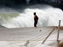 Protección Civil pronostica un incremento de oleaje de ''sólo 15 centímetros de altura''; se activan monitoreos de vigilancia. SUN / ARCHIVO