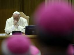 El tono compasivo hacia los homosexuales o los divorciados causa malestar entre algunos obispos que participan en el Sínodo. AP / G. Borgia