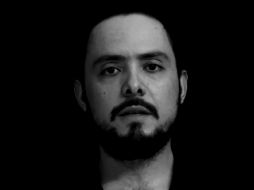El material a blanco y negro cuenta con la participación de hombres y mujeres. YOUTUBE / TodosSomos Ayotzinapa