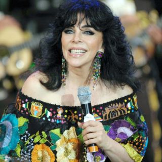 Verónica Castro es demandada por una ex empleada