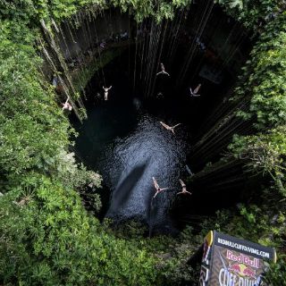 Los hombres, a definir el sábado en el Red Bull Cliff Diving