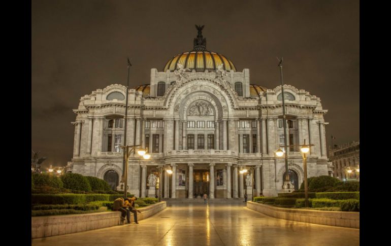 Saloma afirma que estas incursiones son importantes para 'captar nuevos públicos y que, además, hagan suyo el Palacio de Bellas Artes'. FACEBOOK / OSNMX
