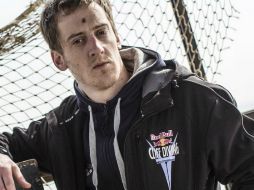 El deportista inició en los clavados hace 20 años, de los cuales, los últimos ocho los ha dedicado a los saltos de altura. ESPECIAL / redbullcliffdiving.com