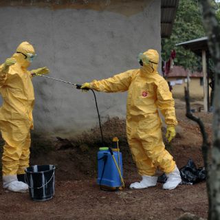 Jalisco recibe equipo para atender pacientes con ébola