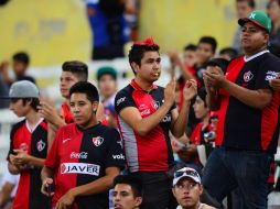 La afición se concentró desde temprano en el Estadio para ver jugar a los rojinegros. MEXSPORT / A. Macías