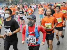 Se esperaba que unas 30 mil personas participaran en la maratón y la media maratón. EFE / C. Ben