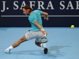 Nadal acabó el encuentro sin ceder una sola vez su servicio y rompiendo el de su rival en cuatro ocasiones. EFE / F. Coffrini