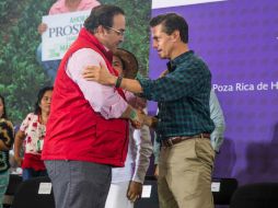 El Mandatario se pronuncia en el evento 'Sin Hambre Veracruz Prospera' junto con el gobernador de la entidad Javier Duarte. SUN / Presidencia