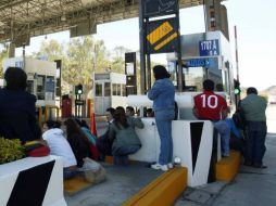 Las organizaciones sociales advirtieron que la exigencia sigue siendo la misma: ''¡Vivos se los llevaron, vivos los queremos!''. NTX / ARCHIVO
