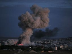 Los ataques a la ciudad de Kobane, Siria, por parte de Estados Unidos continúan; al menos ocho personas mueren este martes. AP / ARCHIVO