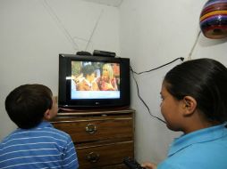 La Secretaría se encuentra en proceso de entregar los 14 millones de televisores con acceso a Internet para cumplir el mandato. NTX / ARCHIVO