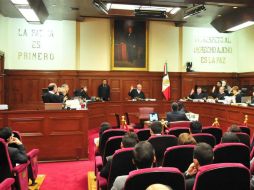 Pérez Vázquez es uno de los cuatro aspirantes que se registraron ayer ante la Oficialía de Partes del Senado de la República. NTX / ARCHIVO