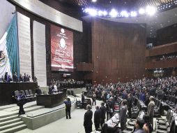 Se busca aprobar un paquete de leyes antes de que concluya 2015, para que en febrero el Congreso inicie el debate de leyes secundarias. SUN / ARCHIVO